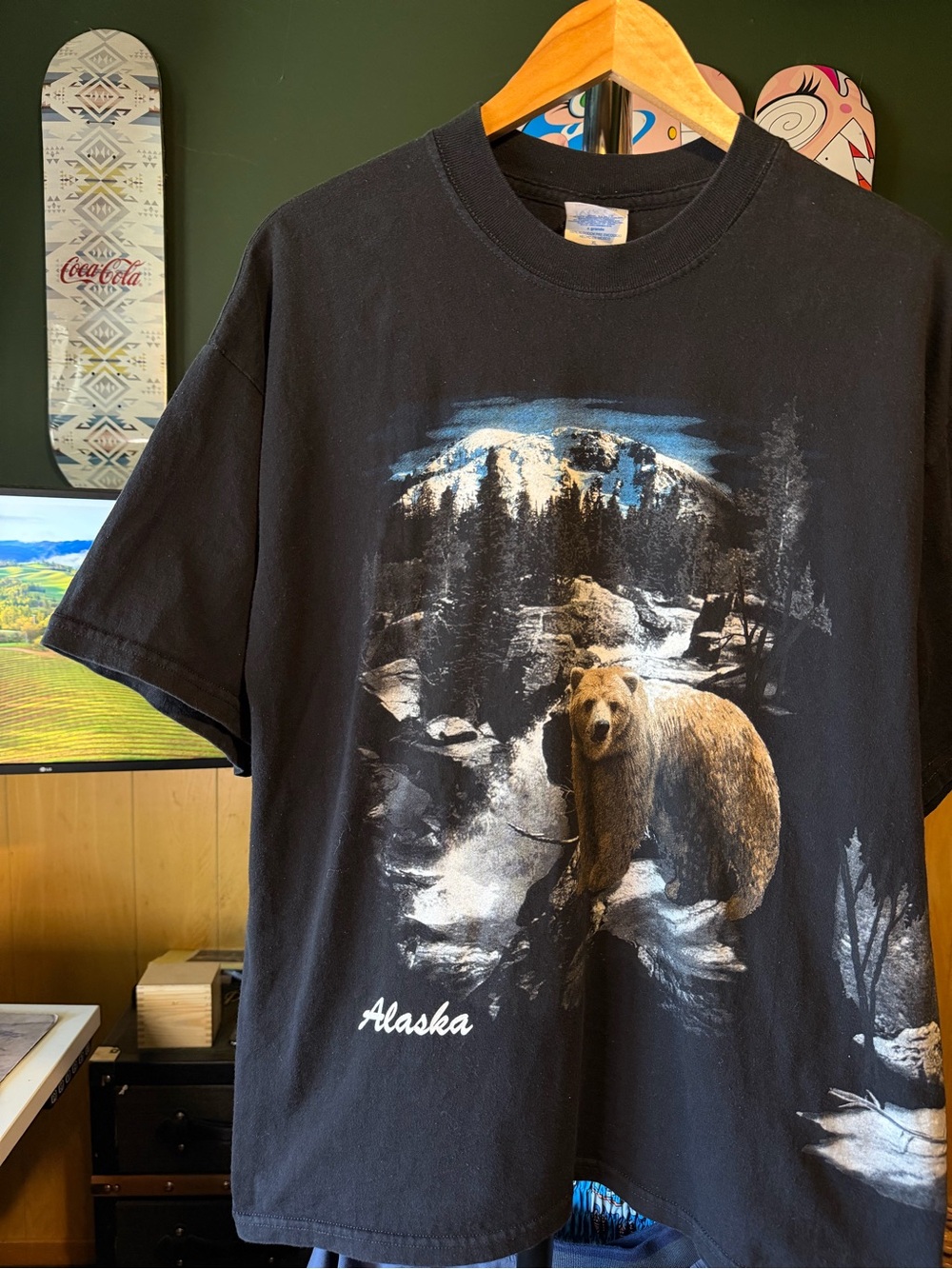 Vintage Alaska Bear Mountain Landscape Front & Back Graphic T-Shirt - Black